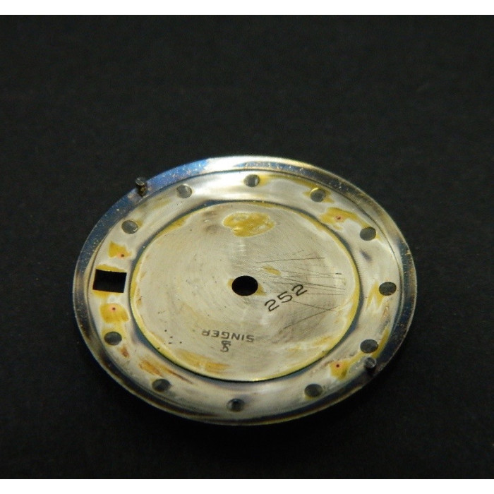 Tissot PR516 Electronic cadran dust