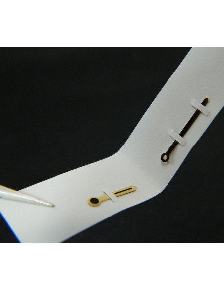 Omega constellation aiguilles dorées