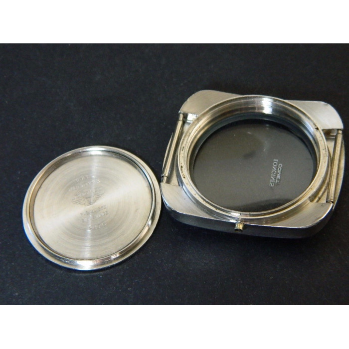 Longines Comet boîtier