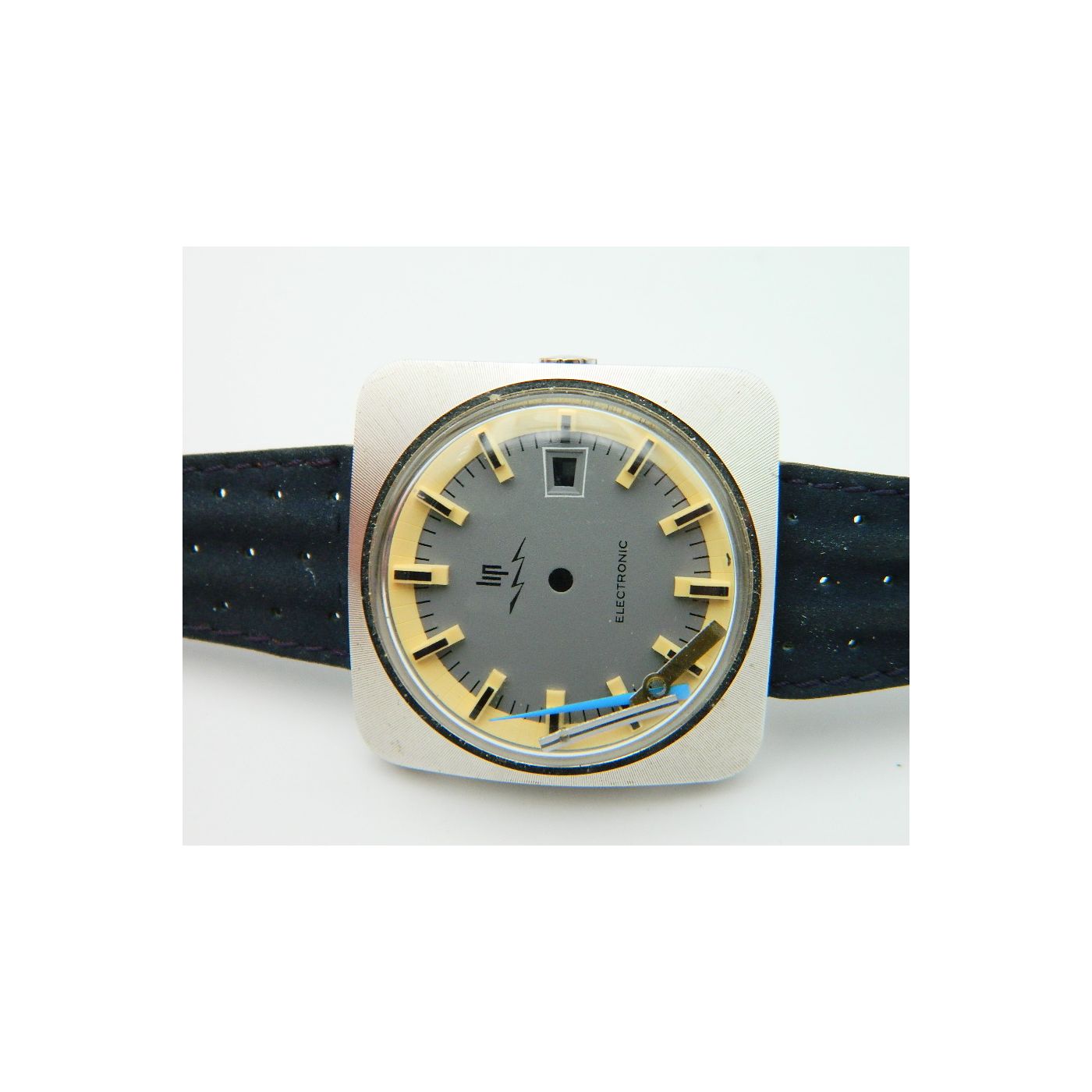 Early Electronic Watch: LIP R148 / R184 | Plus Ultra AG