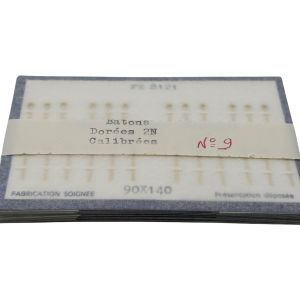 FE 8121 Aiguilles - Hands