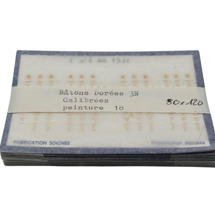 AS 1537 Aiguilles - Hands