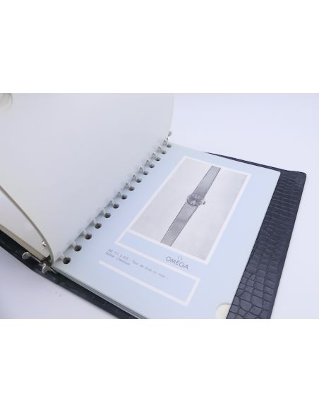 Omega Classeur "montres de luxe" - Vintage lady watches book