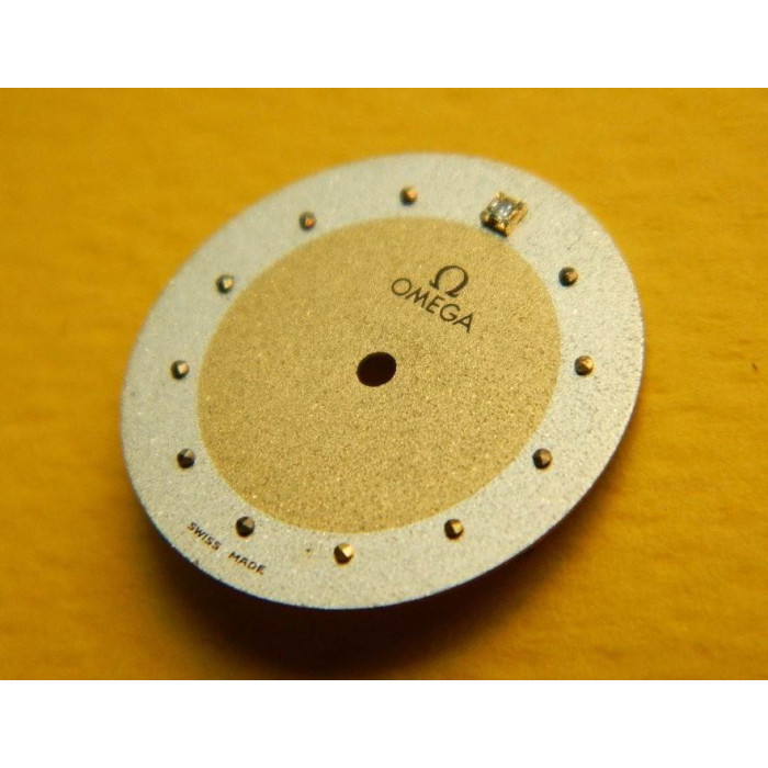 OMEGA Cadran femme doré