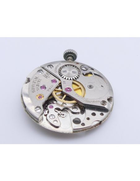 Universal Genève 820 Mouvement - Movement