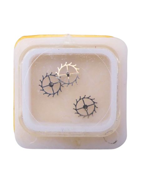 FE 140 42 Roue d'ancre pivotée pour deux contre-pivots - Escape wheel and pinion pivoted for two end-pieces