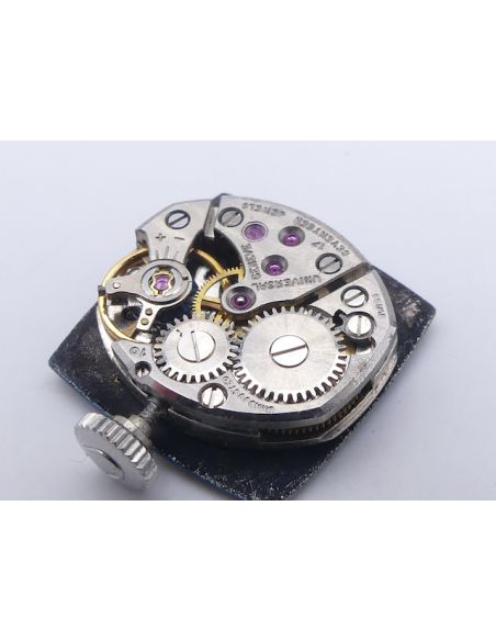 Universal Genève 01 mouvement