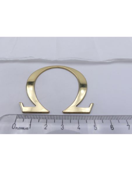 Omega lettres Logo - golden letters
