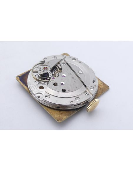 PUW 1261 Mouvement - Movement