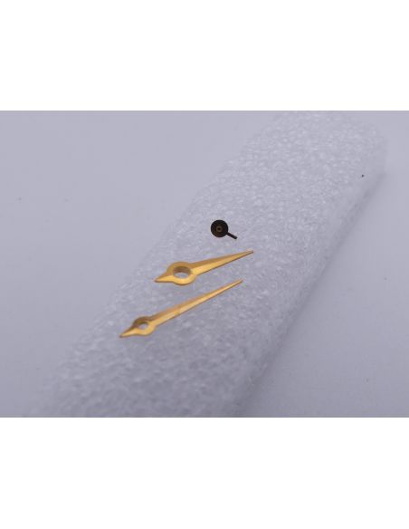 copy ofLIP T 18 aiguilles - golden hands