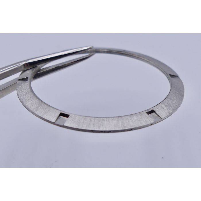 Omega Dynamic écrou serrage