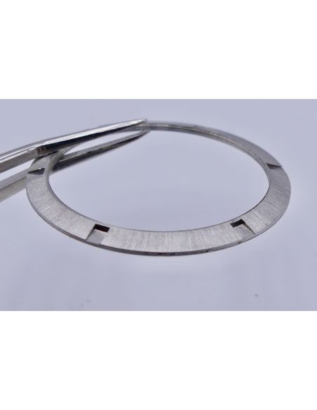 Omega Dynamic écrou serrage