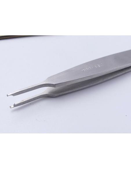 copy ofBreitling 900.013 Clé pour axe entraineur date - Key for date drive shaft - DD4500