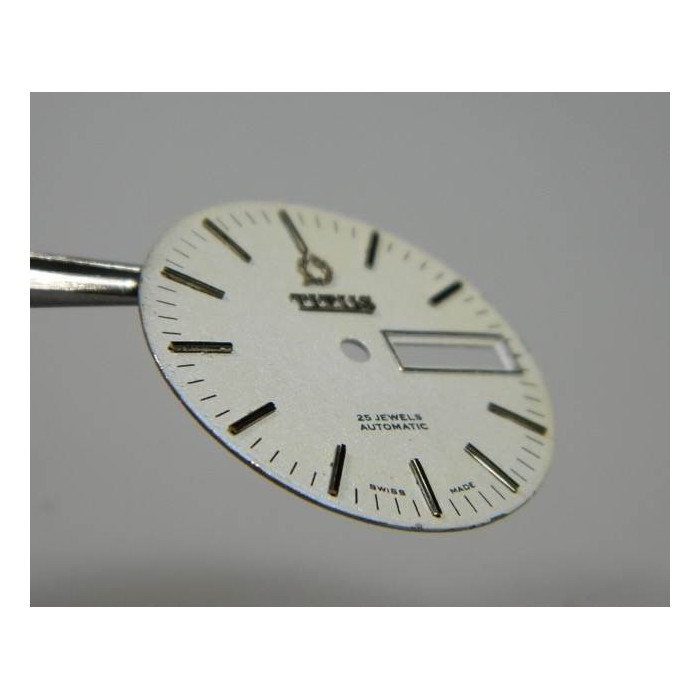 Titus jour/date cadran